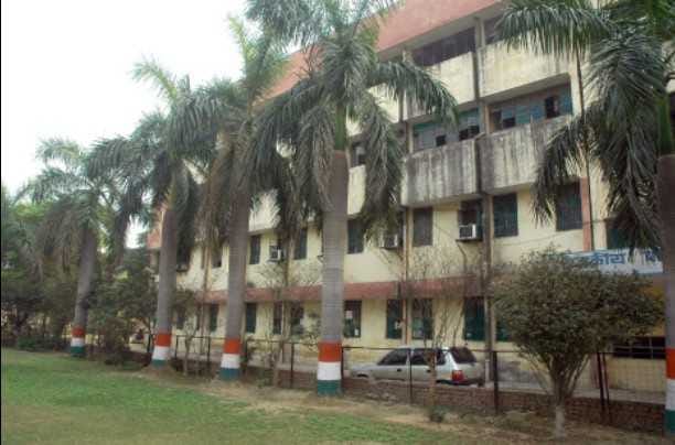 Students are studying online in Government Polytechnic