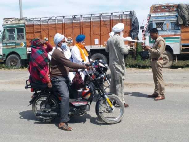 border is crossed from Yamuna for 300 rupees