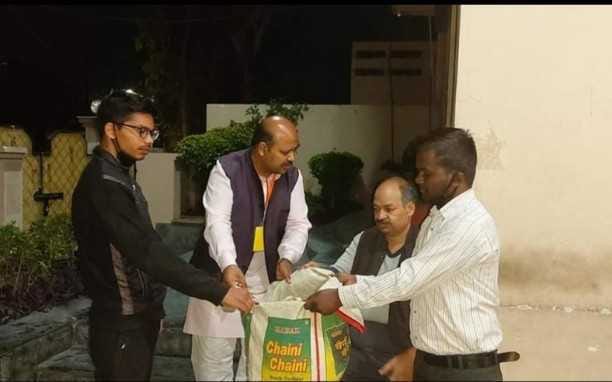 Annapurna kitchen filling the needy in lockdown