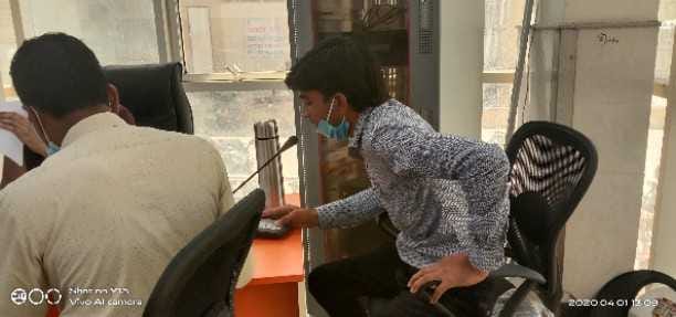 every doctor and employee should wash the hand in every 10 minutes announced by loudspeaker