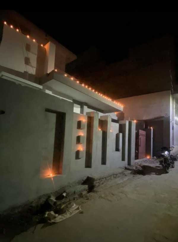 Light the lamp at the door outside the houses on the occasion of Ramnavami amid lockdown