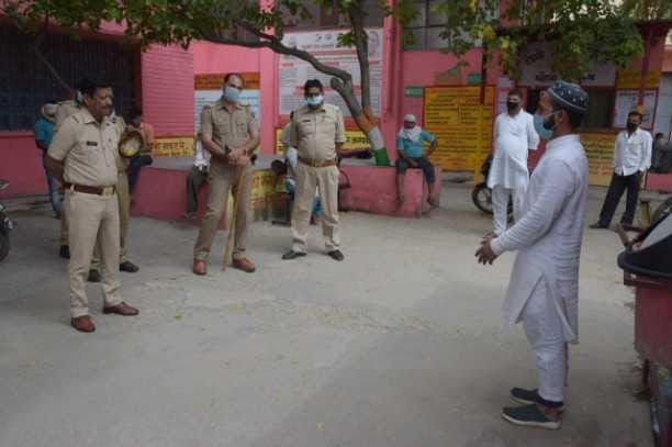 Baghpat:  jamaatee live in a lock room