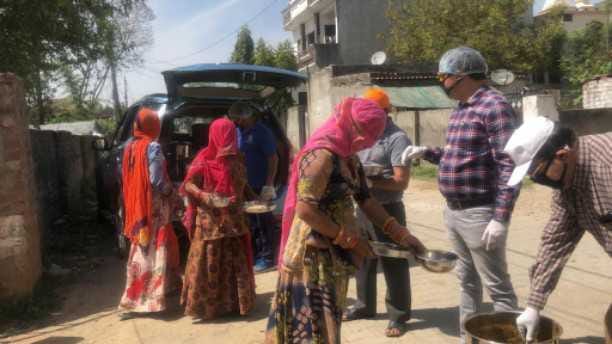 Lions Club distributes food