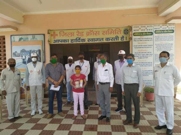 two girls gave rs 2100 of their piggy bank in pm cares fund in narnaul