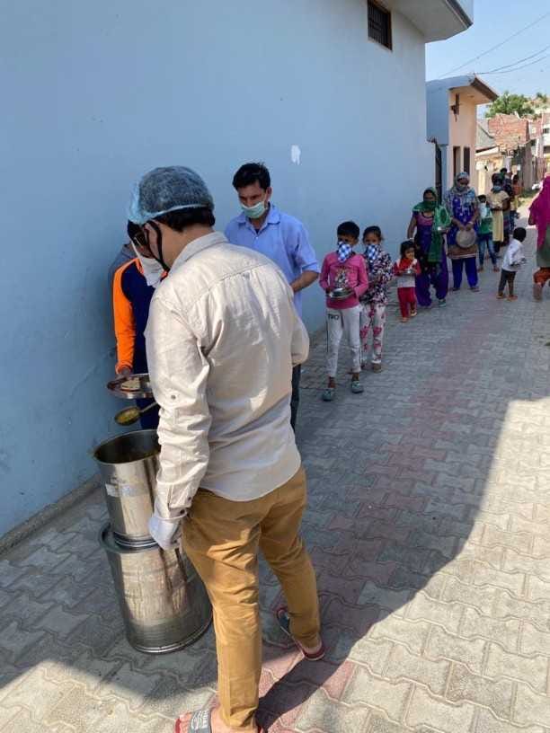 Lions Club distributed food to 700 needy