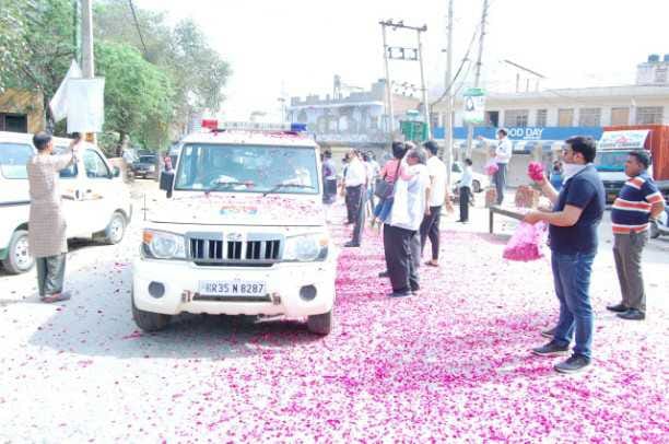 people piace vooral honor during girana warriors flag march in narnaul