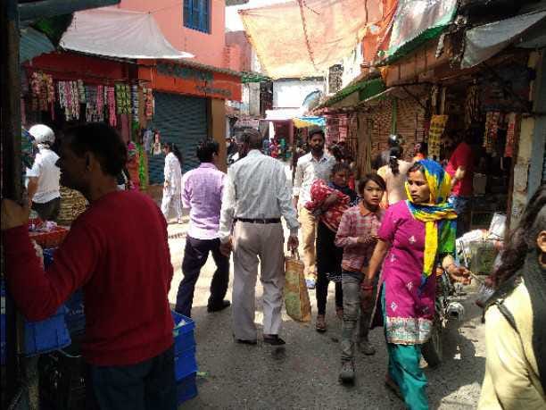 People not serious about social distancing in Bageshwar