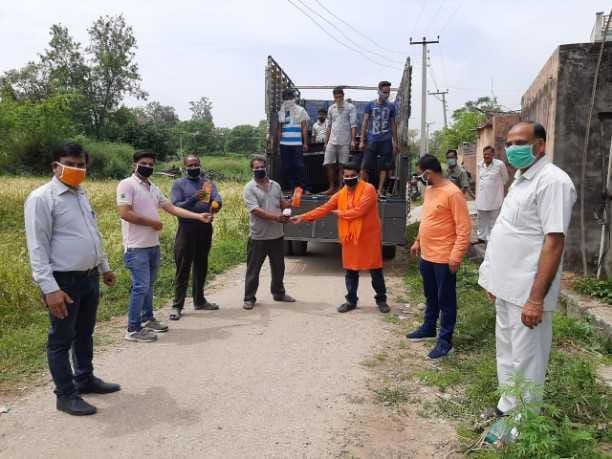 BJP workers honored electricity workers