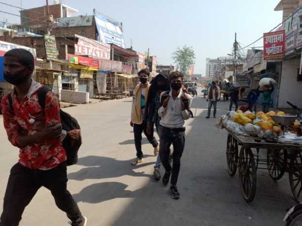 10 young men set foot from Bulandshahr to go to Gorakhpur