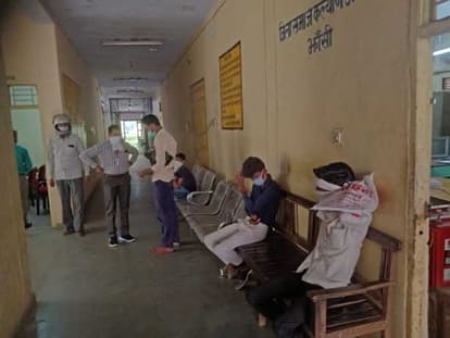 government office opens, employees starts work in jhansi