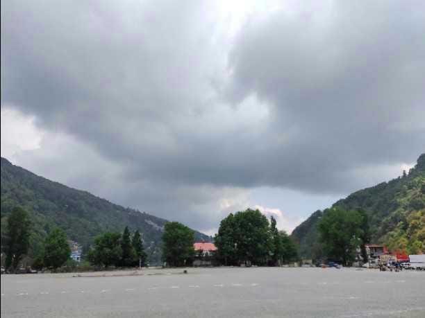 Hailstorm in Nainital with drizzle
