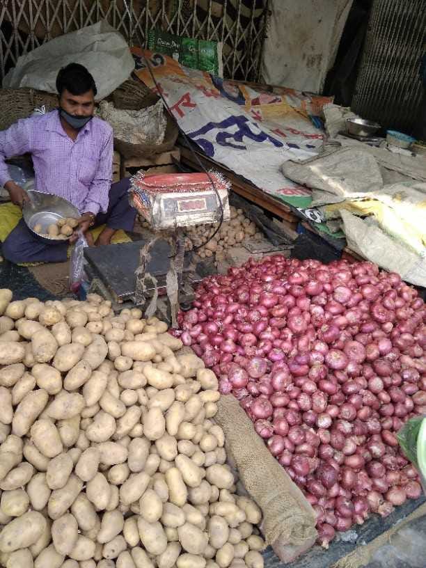 Wholesale price of onion reached Rs 12 per kg