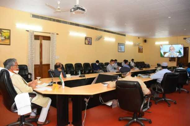 Uttarakhand Lockdown : Cm trivendra singh rawat talked to pm modi by video Conferencing