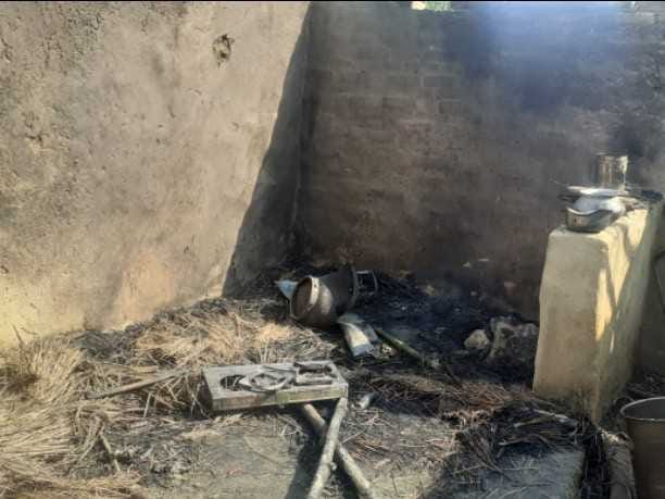 Gas cylinders burst with a sharp explosion, cracks in houses