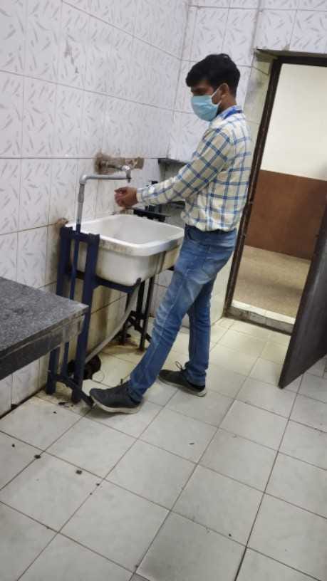 Taps will not be touched at railway stations, water will come out by pressing the pedals on foot