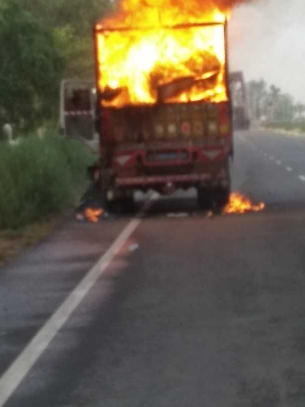 Fire in truck carrying goods of toll plaza, truck and luggage burnt
