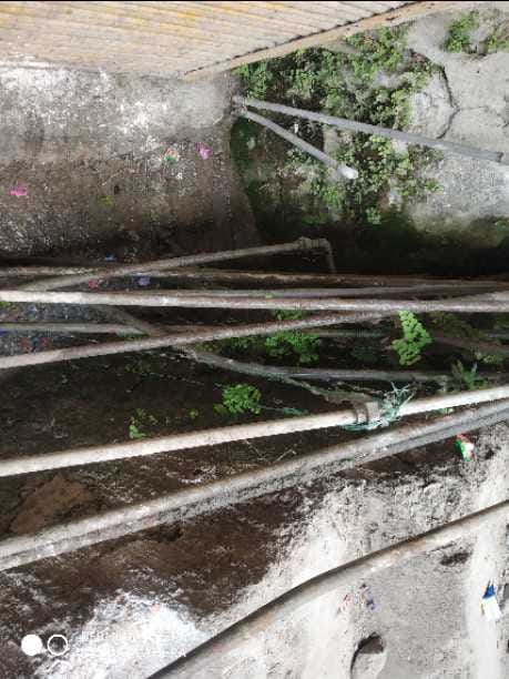 Despite continuous rains in Pithoragarh, the water drop is not dripping in the tubes