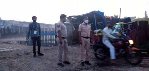 fear of spreading corona in vegetable market