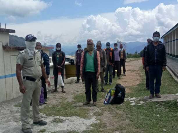 Then Nepali started coming towards the Jhulapulas.
