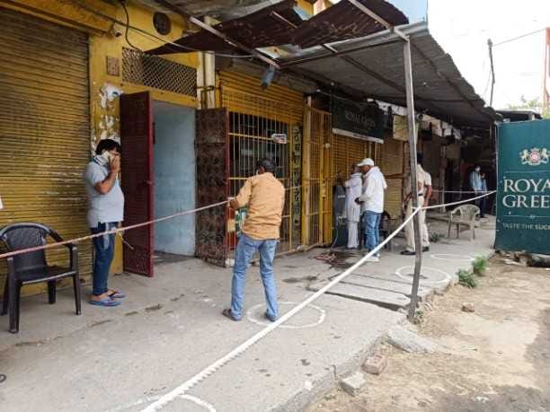 शराब खरीदने को लेकर ही मारामारी