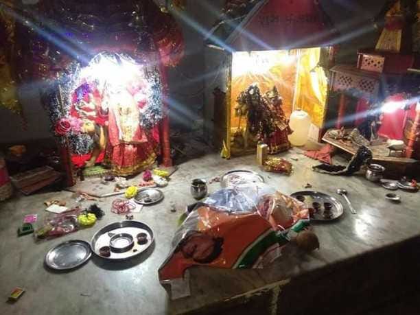 cut the roof of temple, case & idols stolen