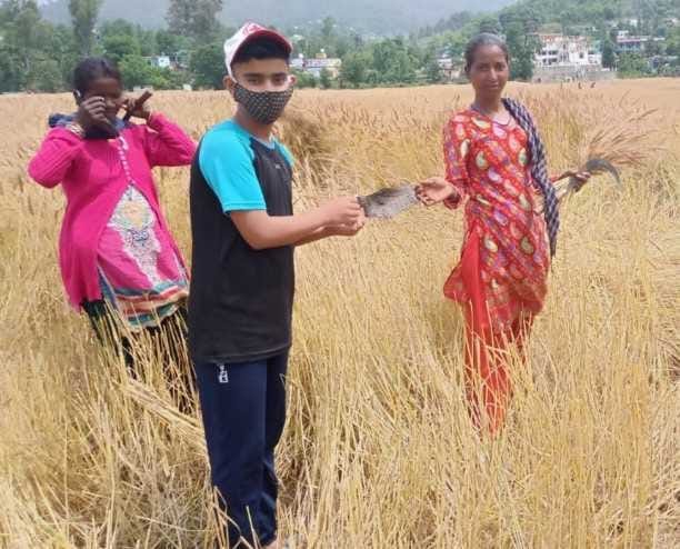 People of Red Cross Society head Corona warriors in Bageshwar