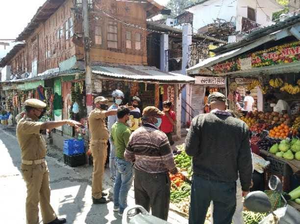 People are not serious about social distancing in Ranikhet.