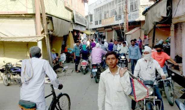 एसडीएम के ट्रायल आदेश पर खुला सौंख का बाजार
