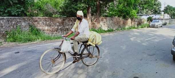 Sunil reached champawat from Agra by bicycle