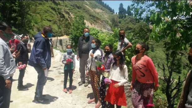सात हजार लोगों को राशन बांट चुके हैं पूर्व आईजी मर्तोलिया