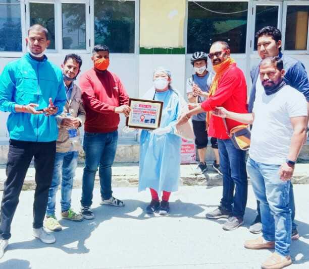 Bajrang Dal honored Corona Warriors
