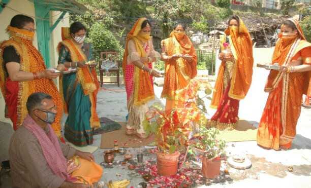 Suhagins worshiped Vat Savitri