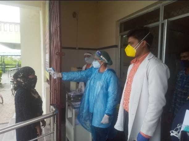 Ten people from the Red Zone in Khatima quarantine and two isolates