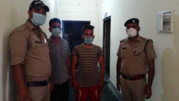 Drug dealers active in lockdown, one arrested with Smack