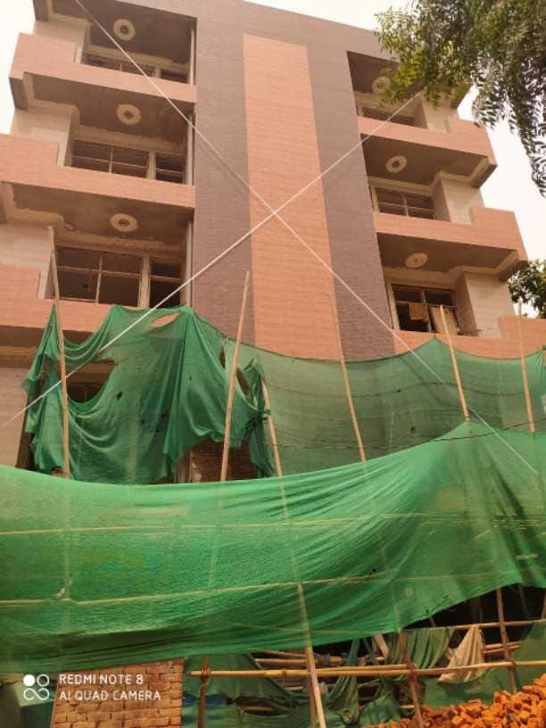 FIR against maps, 40 building seals, 9 builders