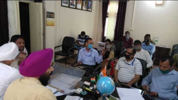 Block chief took meeting of employees of agriculture department