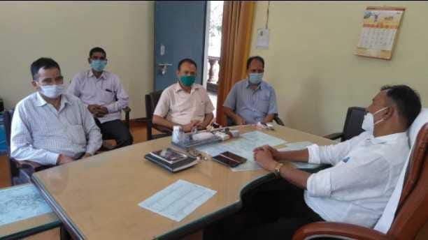 Tehsildar gave instructions to personnel to speed up revenue collection