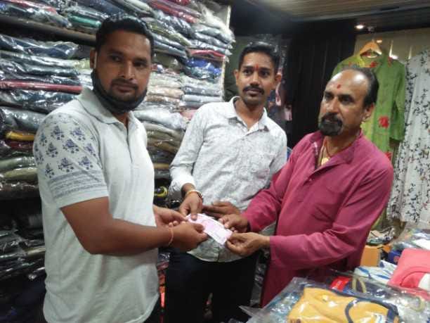 Hands up to help sick Govind Ram, businessman gave 10,000