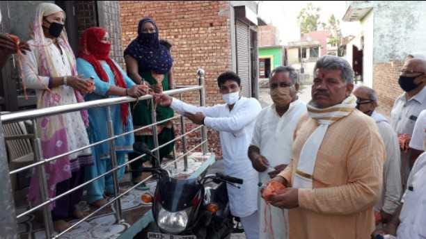 BJP will distribute masks and sanitizers to the poor in every ward