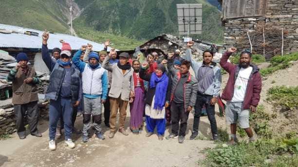 People of Dugtu village, situated at an altitude of 10 thousand feet, demonstrated against the mobile tower