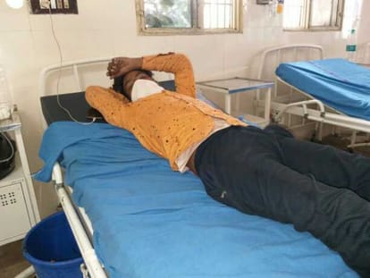 two died and 6 injured in a road accident