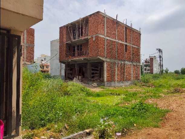 Illegal buildings under construction ready, work continues unabated