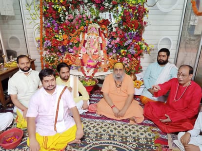 गणपति बप्पा मोरया अगले बरस तू जल्दी आना...