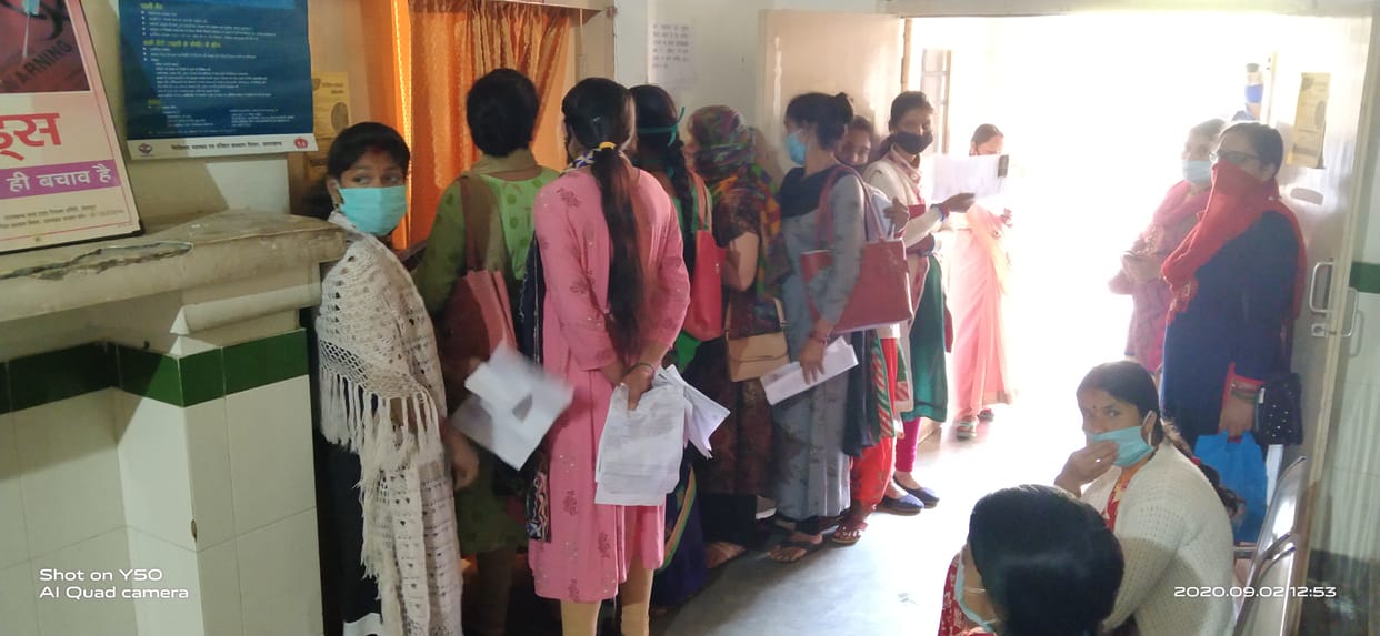 कोरोना : बढ़ रहे मामले, घट रही सावधानी