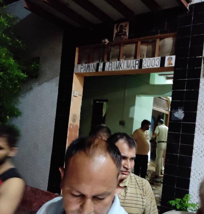 फरमाणा में मकान गिरने से मलबे में दबकर आरएमपी डॉक्टर और पत्नी की मौत