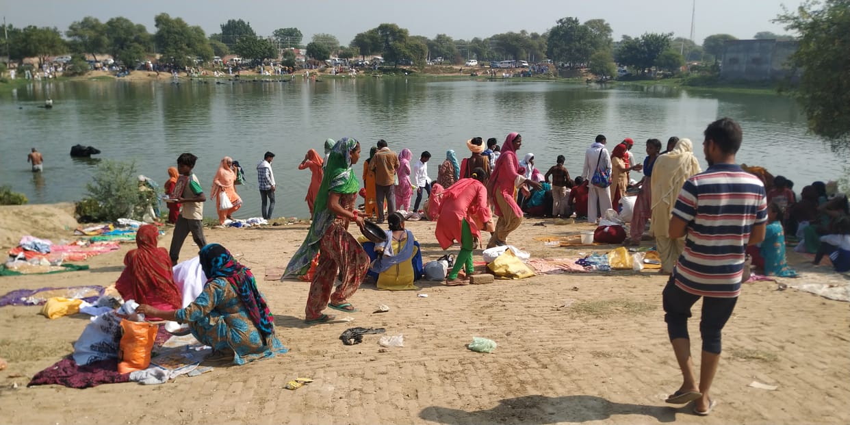 नहीं माने लोग, बड़ी संख्या में पिंड दान करने के लिए पांडु पिंडारा पहुंचे