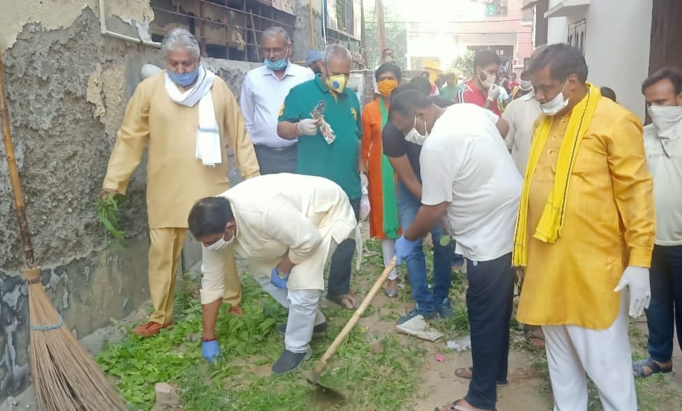 गांधी जयंती पर शहरवासियों ने पढ़ाया स्वच्छता का पाठ