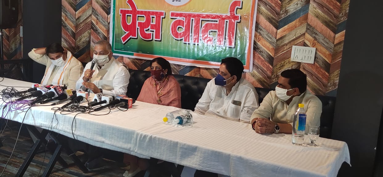 किसानों को किया जा रहा भ्रमित, विरोध के पीछे मंडी टैक्स: वीके सिंह