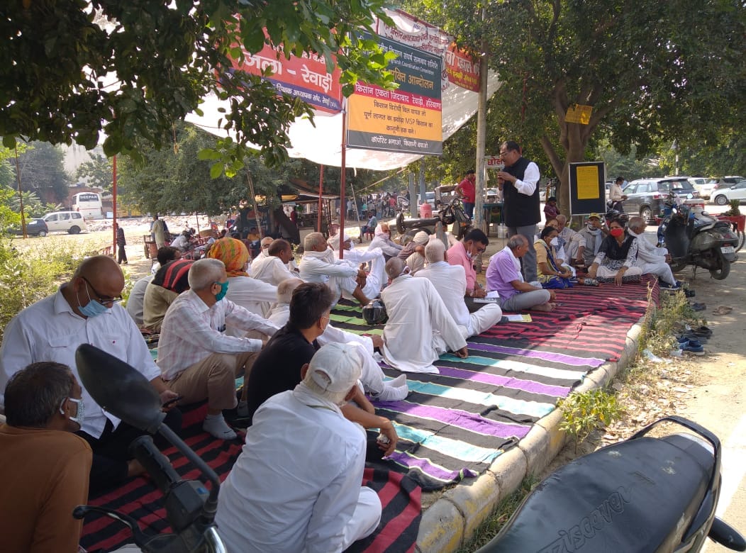 कृषि कानूनों के खिलाफ किसानों  की भूख हड़ताल शुरू