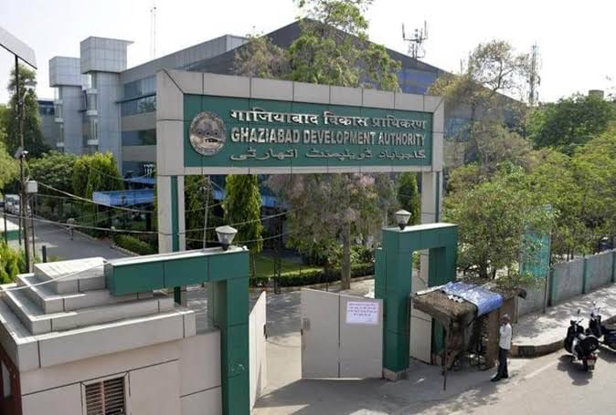 रियल एस्टेट सेक्टर में छट रहे मंदी के बादल, बढ़ रहे खरीदार